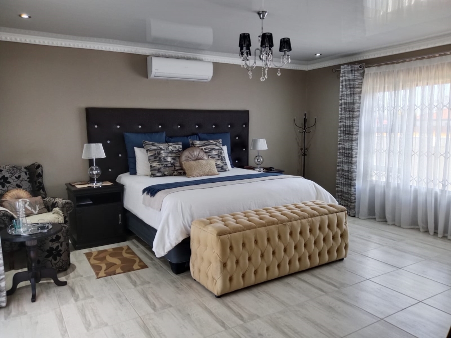4 Bedroom Property for Sale in Flamingo Park Free State